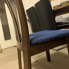 イバタのダイニングチェアです。の画像