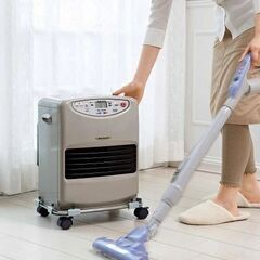 コロナ石油ファンヒーター ＋ ファンヒーター キャリー ＋ 20L灯油ポリ容器のセットの画像