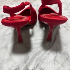 新品！赤パンプスの画像