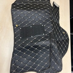 ハイラックス足元の画像