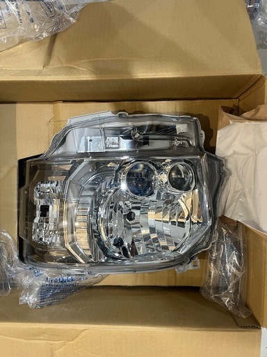 ハイエース7型ダークプライム2ヘッドライト