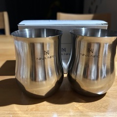 ニーナニーロのステンレスコップの画像
