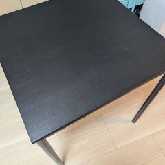 【無料】ダイニングテーブル　67×67cmの画像
