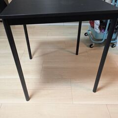 【無料】ダイニングテーブル　67×67cmの画像