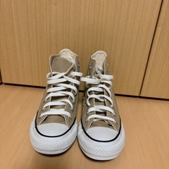 コンバーススニーカー　22センチ　ハイカット　ベージュの画像