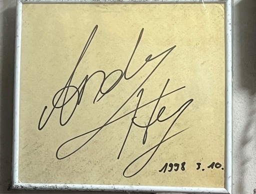 k1   　アンディーフグ　自筆サイン