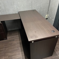 L型デスク
の画像