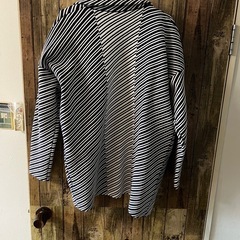 ベネトンニットジャケット
の画像