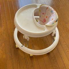 歩行器赤ちゃんの画像