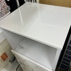 レンジ台・キッチン収納棚(コンセント付き)の画像