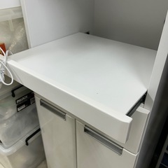 レンジ台・キッチン収納棚(コンセント付き)の画像