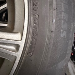 ホイール付きスタッドレス16インチの画像