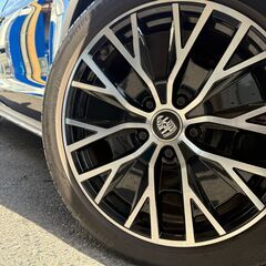 ☆ポルシェ　タイカン☆車検R9年11月までの画像