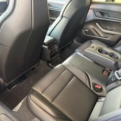 ☆ポルシェ　タイカン☆車検R9年11月までの画像