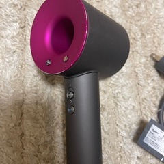Dyson ヘアドライヤーの画像