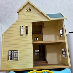 シルバニアファミリー 3階建ての家大きなお家 人形 小物 家具付きの画像