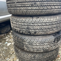 中古タイヤの画像