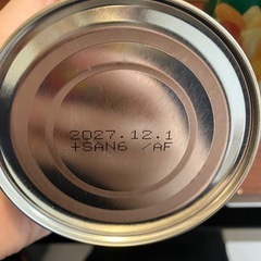 フルーツ缶とお菓子の画像