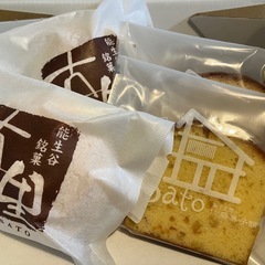 フルーツ缶とお菓子の画像