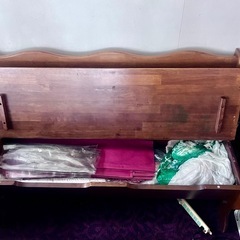 【昭和レトロ家具✨】どんぐり柄🌲収納付き木製ベンチ（3人掛け）の画像