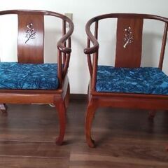 中華風椅子　2脚の画像