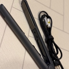 【美品】SALONIA ストレートヘアアイロン
の画像