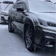 スタッドレスタイヤ(225/60R18 )　の画像