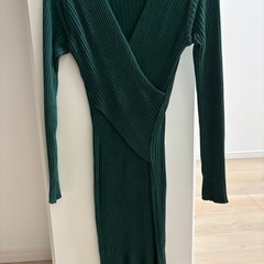 決まりましたダウン、ワンピース、ニットトップス(数回のみ着用)の画像