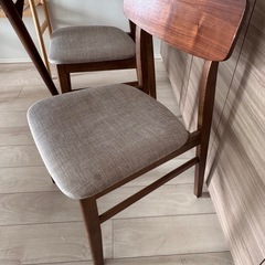 ニトリ ダイニングテーブルセット 椅子+無印良品ベンチの画像