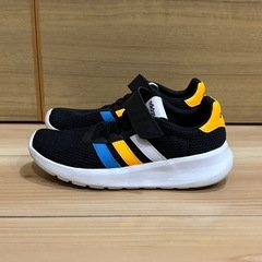 adidas　21㎝の画像