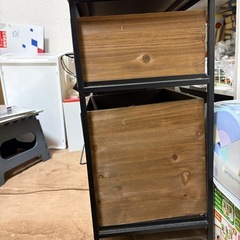 木の収納の画像