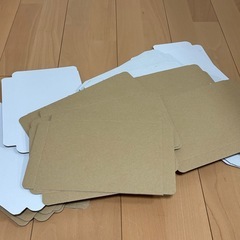 【無料】色付きダルボールの切れ端 の画像