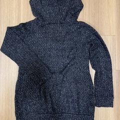 チュニック丈フード付きニット　Mサイズの画像