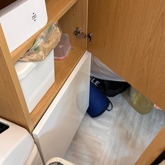 テレビボードのサイドボードの画像