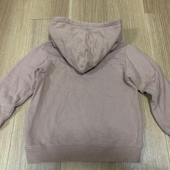 パーカー　120センチの画像