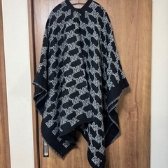 Michaelkors ポンチョ MK柄　新品タグ付き　ブラックの画像