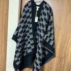 Michaelkors ポンチョ MK柄　新品タグ付き　ブラックの画像