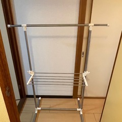 ハンガーラックの画像