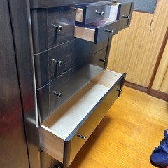【こんな画像でごめんなさい】タンスの画像