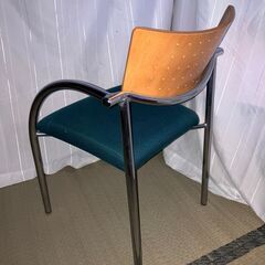 ミーティングチェア　青の画像