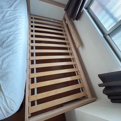 子供用ベッド　IKEA スニーグラル　ベッドフレームとすのこの画像
