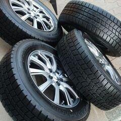 殆ど新品 195/65R15 超バリ溝 国産タイヤ スタッドレス 23年式 アルミホイール 国産 夏 冬 タイヤ トヨタ プリウス 5穴 54 アリオン エスクァイア オーリス カローラ アクシオ スポーツ フィールダー ルミオン クラウン セダン アイシス アルテッツ ウィッシュ オーパ オーリス ヴォクシー カルディナ カローラ アクシオ クラウン クラウン エステート クラウン セダン クレスタ チェイサー ノア ビスタ ブレビス PHV プリウス プレミオ プログレ マークII WiLL VSの画像