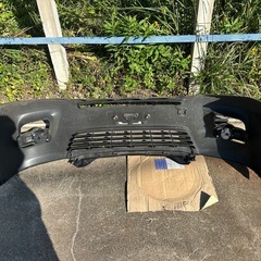 キャラバンNV350フロントバンパースポイラー付きの画像