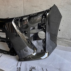 ヴォクシー 後期Frバンパー 新品未使用ZRR85 ZWR80 ZRR80の画像