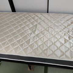 ベッドマットレス　と　ベッドフレーム　　片方のみでもOKの画像
