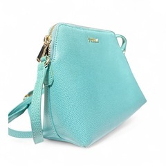 FURLAショルダーバッグ保存袋付 の画像