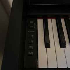 ヤマハ電子ピアノ Arius YDP-S34（88鍵／チェア・ヘッドフォン付き）の画像