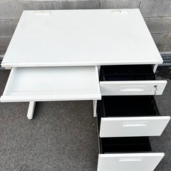 オフィステーブル チェアの画像