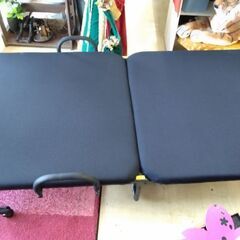 2022年製　極上美品でもたった3千円ポッキリ　　折りたたみベッド　シングル ベッド 　マットレス　布団　の画像