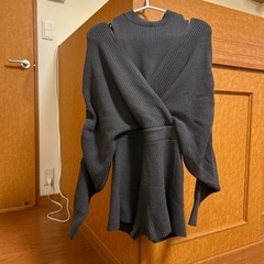 【新品同様】GYDA アームギャザーレイヤードニットロンパース 5000円の画像